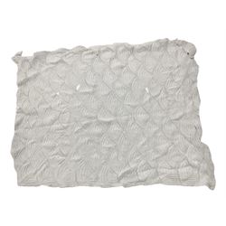 Victorian white knitted clamshell quilt, W118cm, H167cm