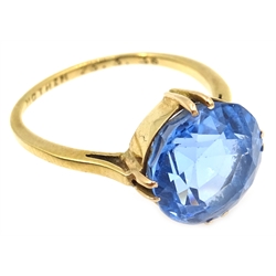  18ct gold (tested) blue stone set ring inscribed 'Mother 23.3.38'  