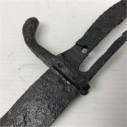 WWI Prussian S98 bayonet with 52cm fullered steel blade dated 1906 to pipeback and marked Solingen to ricasso, regimentally stamped to cross guard 56.R.11.2. for 56 Infanterie Regiment, 11 Kompanie, Waffe 2, L65cm overall; and another in battlefield relic condition (2)