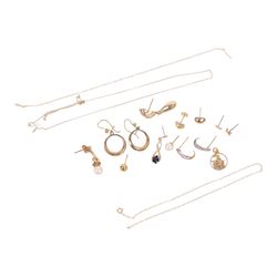 18ct gold charm and two single earrings, 14ct gold single earring and 9ct gold jewellery o...