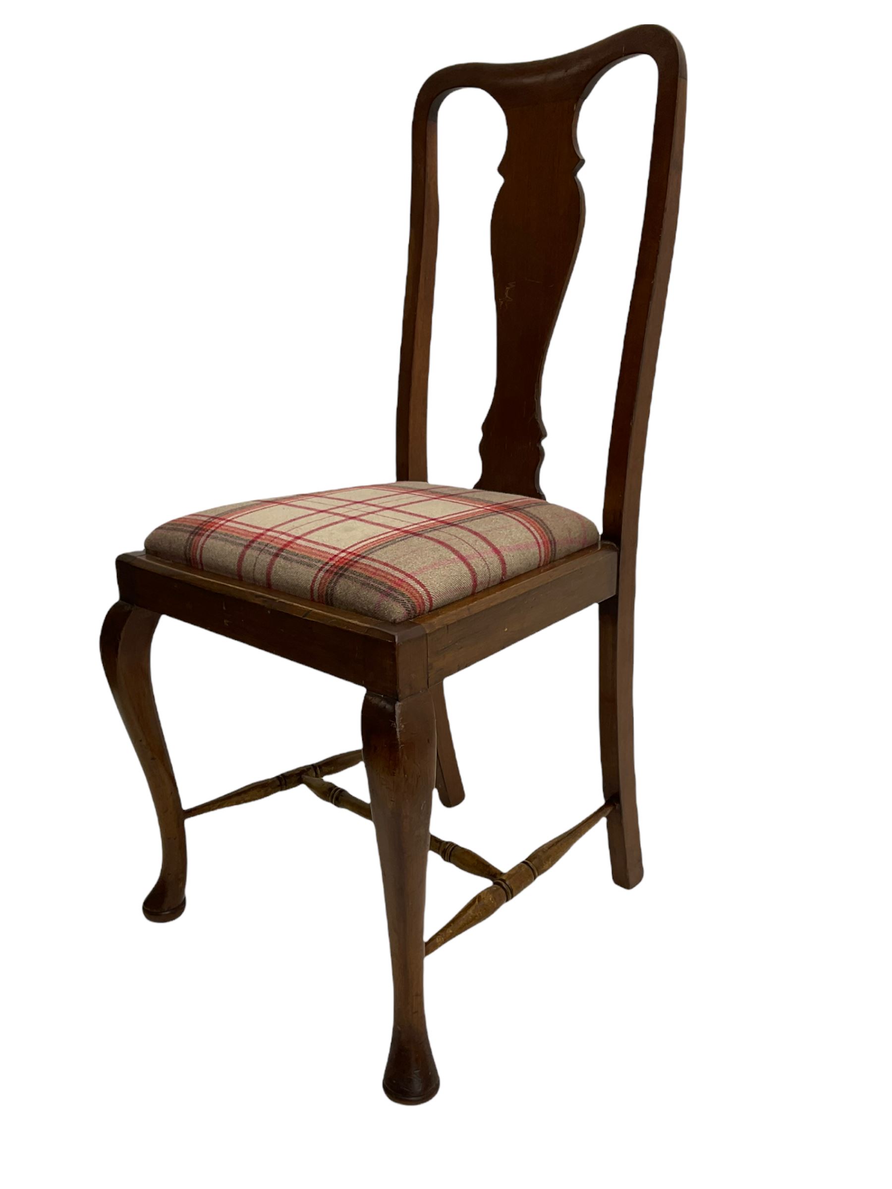 Mixed set of twelve early 20th century mahogany Queen Anne style dining chairs, all with shaped vase backs and cabriole front supports, matching drop-in seats upholstered in tartan patterned fabric