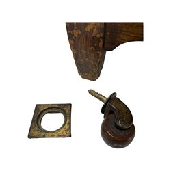 Early 20th century Arts and Crafts oak dressing chest, the arched mirror flanked by floral marquetry inlaid uprights above a shelf and drawer, over three long drawers with square hammered metal plates and circular pulls, on slender supports with castors