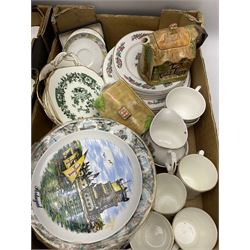 Mayfair dinnerwares in Indian Tree Pattern, together with other tea and dinnerwares, including two Horsea tea cups and saucers, two boxes.  