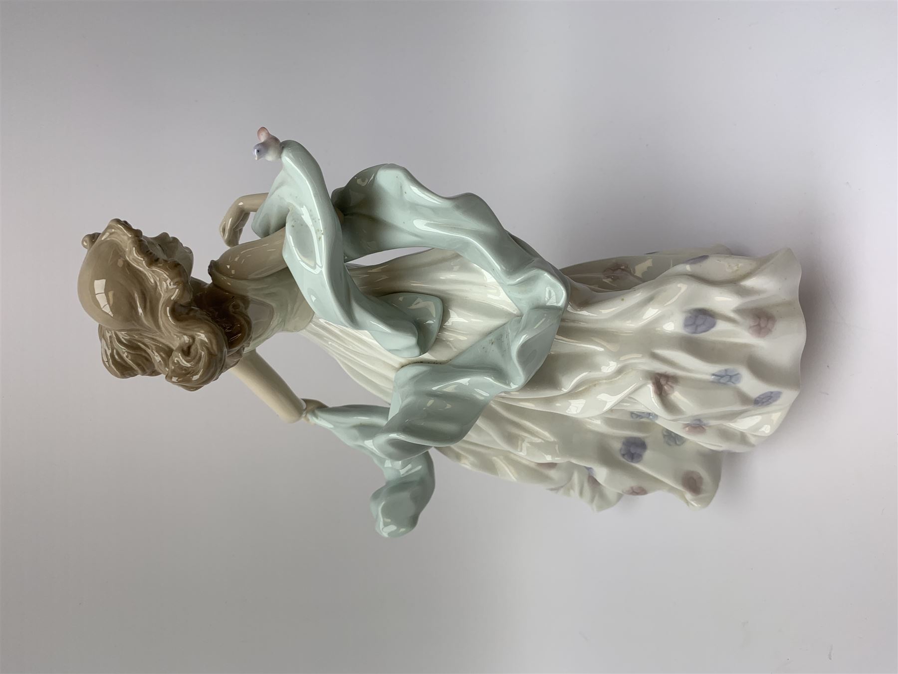 A Lladro figure, Summer Serenade 6193