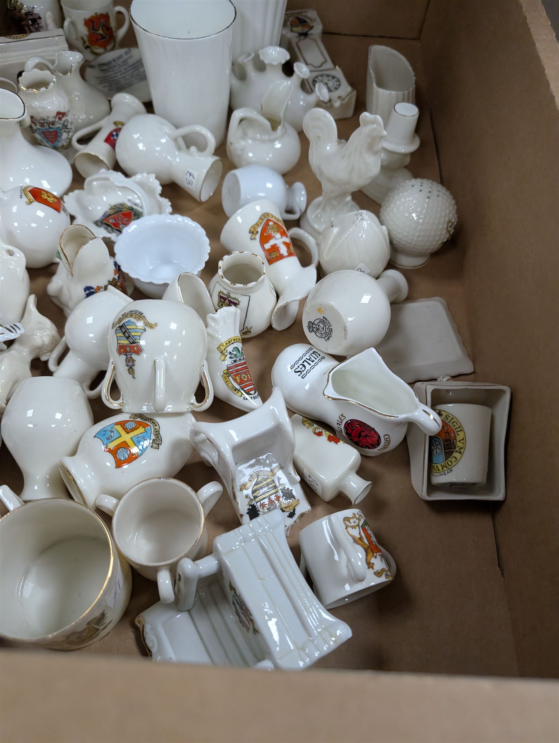 Collection of crested ware including Arcadian, Grafton, Shelley, Gemma, etc