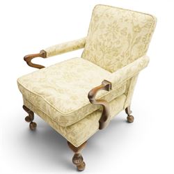 George II design mahogany framed three-piece salon suite, comprising settee and two armchairs, with pale green floral patterned upholstery, scroll carved arm terminals, loose cushioned seats and backs, raised on cabriole supports terminating in castors
Armchairs (H 80cm, W 62cm, D 73cm)