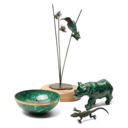 Denis Mathews (Matbronze) -  Bronze of a bee-eater on a branch, signed and dated 1999 wood...