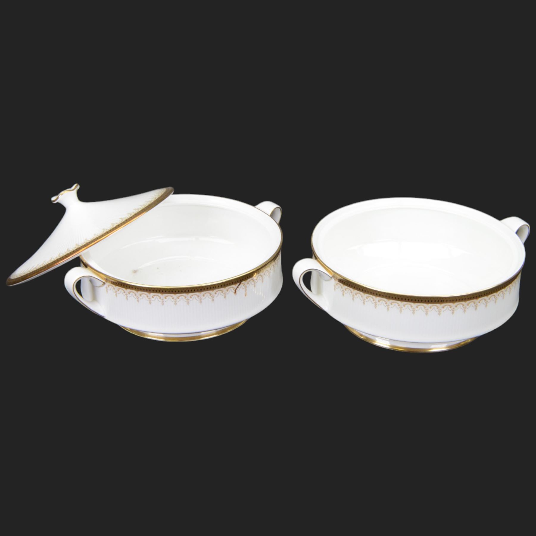 Paragon 'Athena' pattern tea and dinner service, comprising coffee pot, coffee cups, tureen, dinner plates, side plates, etc
