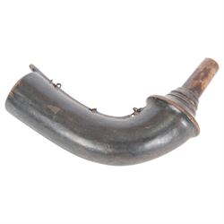 19th century Japanese curved lacquer powder flask with floral motif to the base, L15cm 