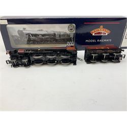 Bachmann '00' gauge - Jubilee Class 4-6-0 locomotive 'Australia' No.5563; DCC Fitted; boxed