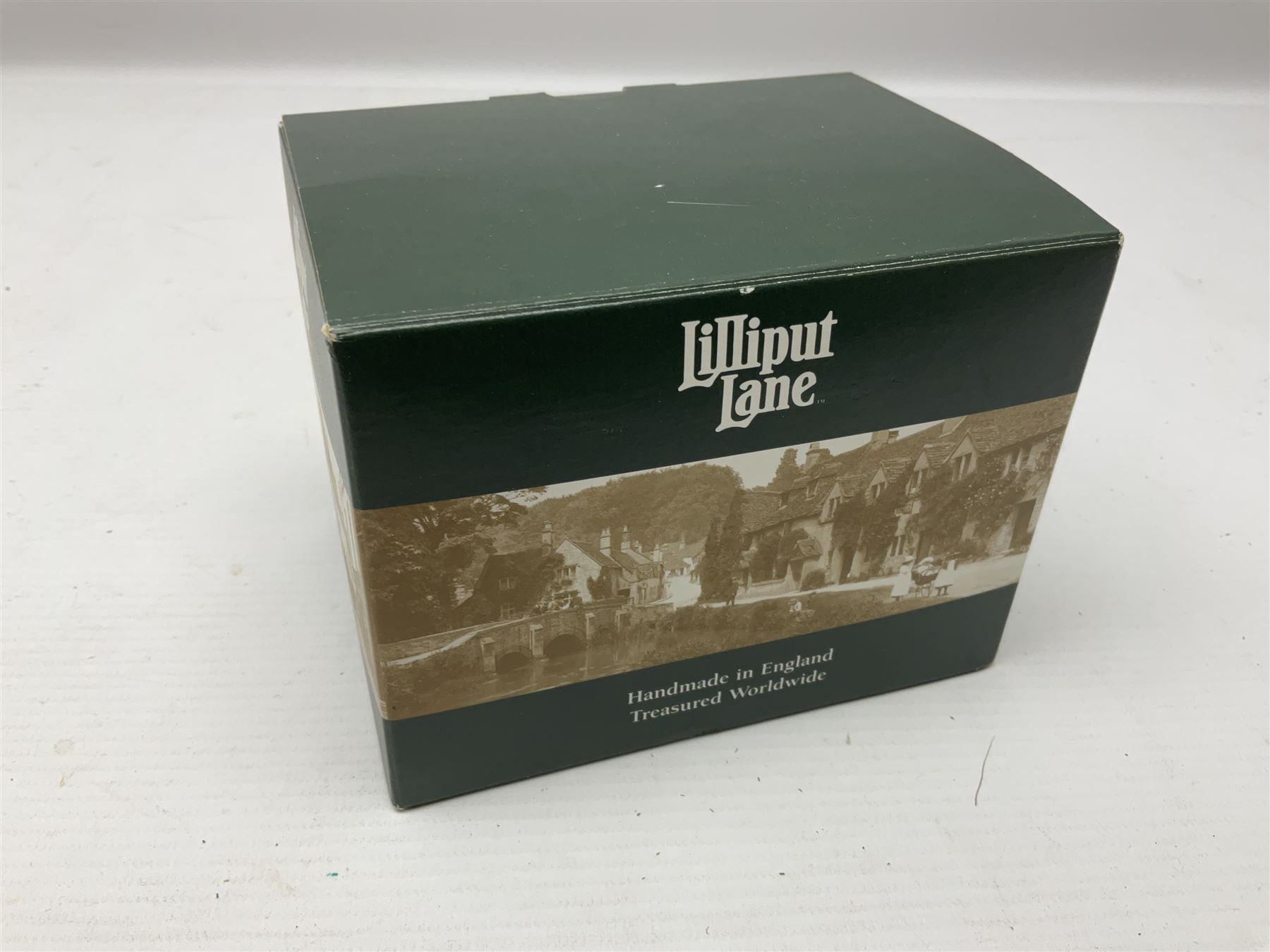 Twenty six Lilliput Lane models, to include Golden Harvest, Junk and Disorderley, Heaven Lea Cottage, Old Scrumpy Farm, Chantry Chapel Wakefield, etc, together with four similar cottages