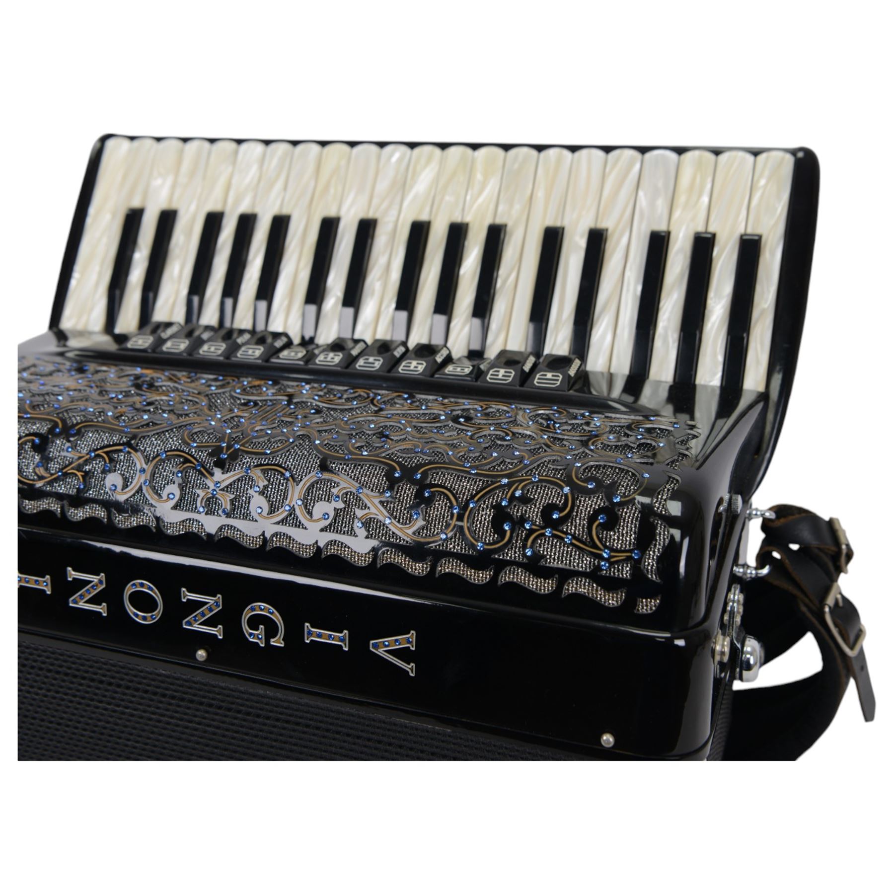  VIGNONI – Ravel IV -  Italian piano accordion with a three octave keyboard F-F compass and  96 bass buttons, four sets of treble reeds, five sets of bass reeds,  With a hard and padded travel case (on wheels).
