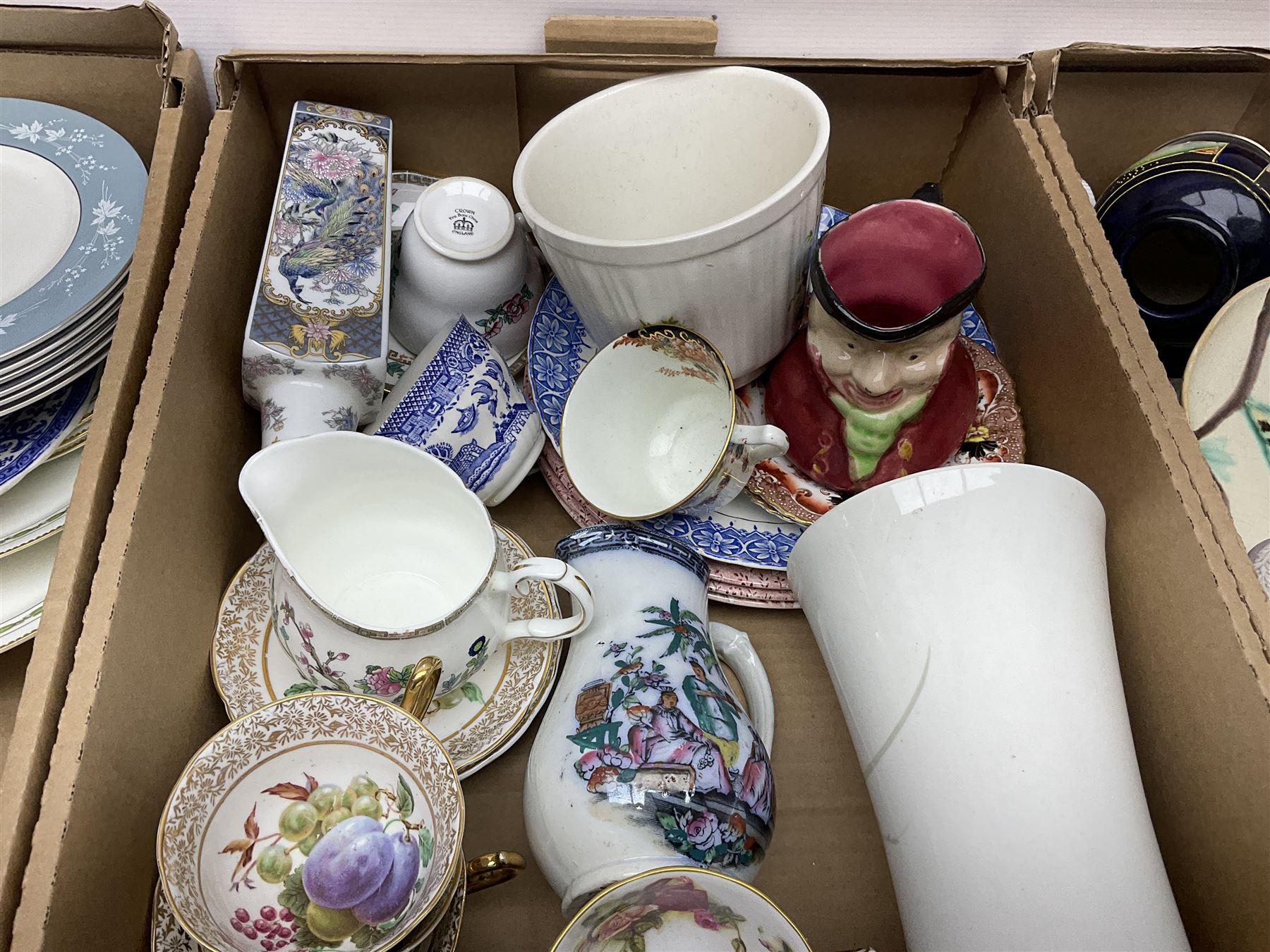 Wedgwood jasperware trinket box, commemorative ware, blue and white ceramics and a collection of other ceramics and collectables in five boxes