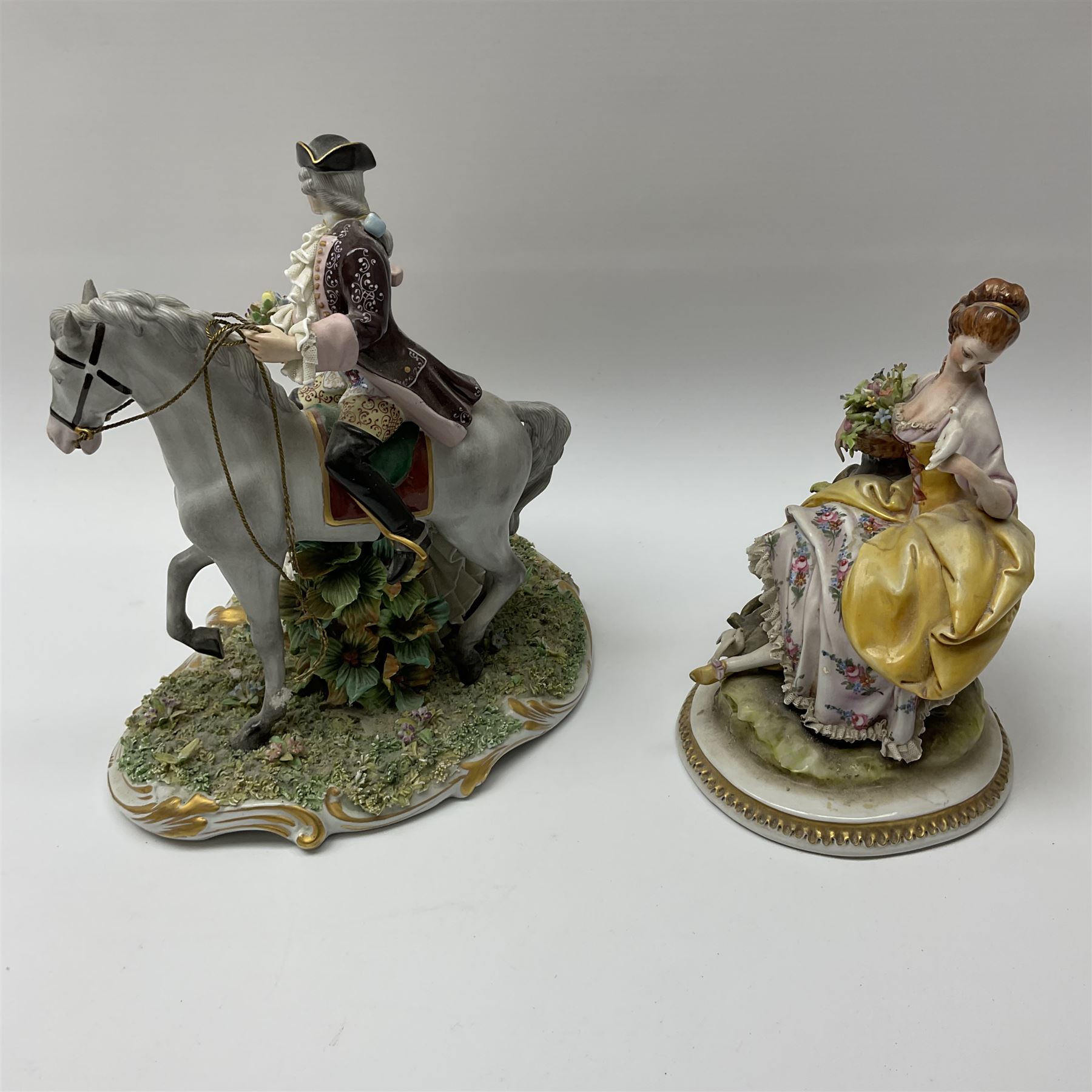 カポディモンテ　CAPODIMONTE 、馬車を引く紳士とプリンセス Capodimonte Porcelain Horse Carriage Sculpture Made in Italy