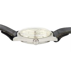 Omega gentleman's stainless steel automatic wristwatch, Cal. 565, Ref. 166041, serial No. 31158582, silvered dial with baton hour markers and date aperture, on black leather strap