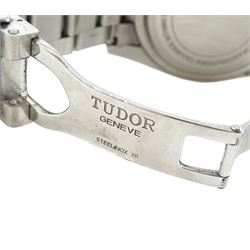 Tudor Black Bay Heritage gentleman's stainless steel automatic wristwatch, Ref. 79230N, serial No. Q106276, black dial with luminous dot and baton hour markers, on Tudor bracelet, with fold-over clasp, boxed with additional links and guarantee card dated 2019