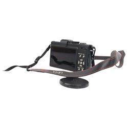 Leica D-Lux 5 digital camera serial no. 4136917, in black finish, with DC Vario-Summicron 1:2.0-3.3/5.1-19.2 ASPH lens, in brown leather Leica case 