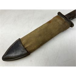 US Model 1910/17  Machine Gunners Bolo knife, the 26.5cm curving steel blade marked 'US MOD 1917 PLUME PHILA 1918'; in webbing covered steel scabbard with leather chape marked 'Brauer Bros 1918' L40.5cm overall (with photocopy of modern reference material)