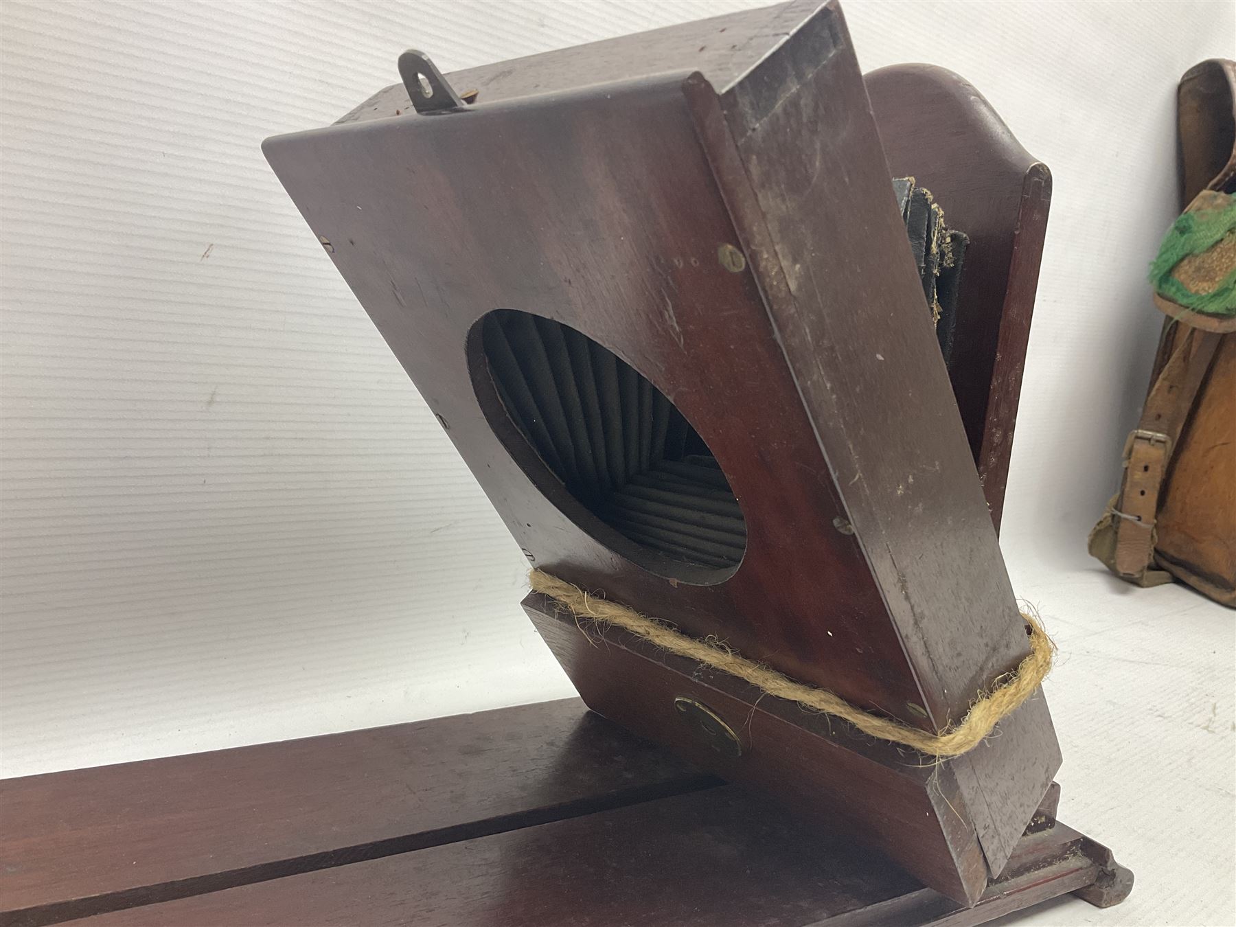 Collation of folding plate cameras of various sizes folding plate in mahogany and lacquered brass, together with camera plates and slides
By vendors repute some slide are from the Gandolfi workshop