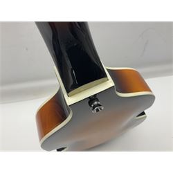 Hofner B-Bass Hi-Series electric bass guitar with sunburst finish L110cm; in Thomann fitted case