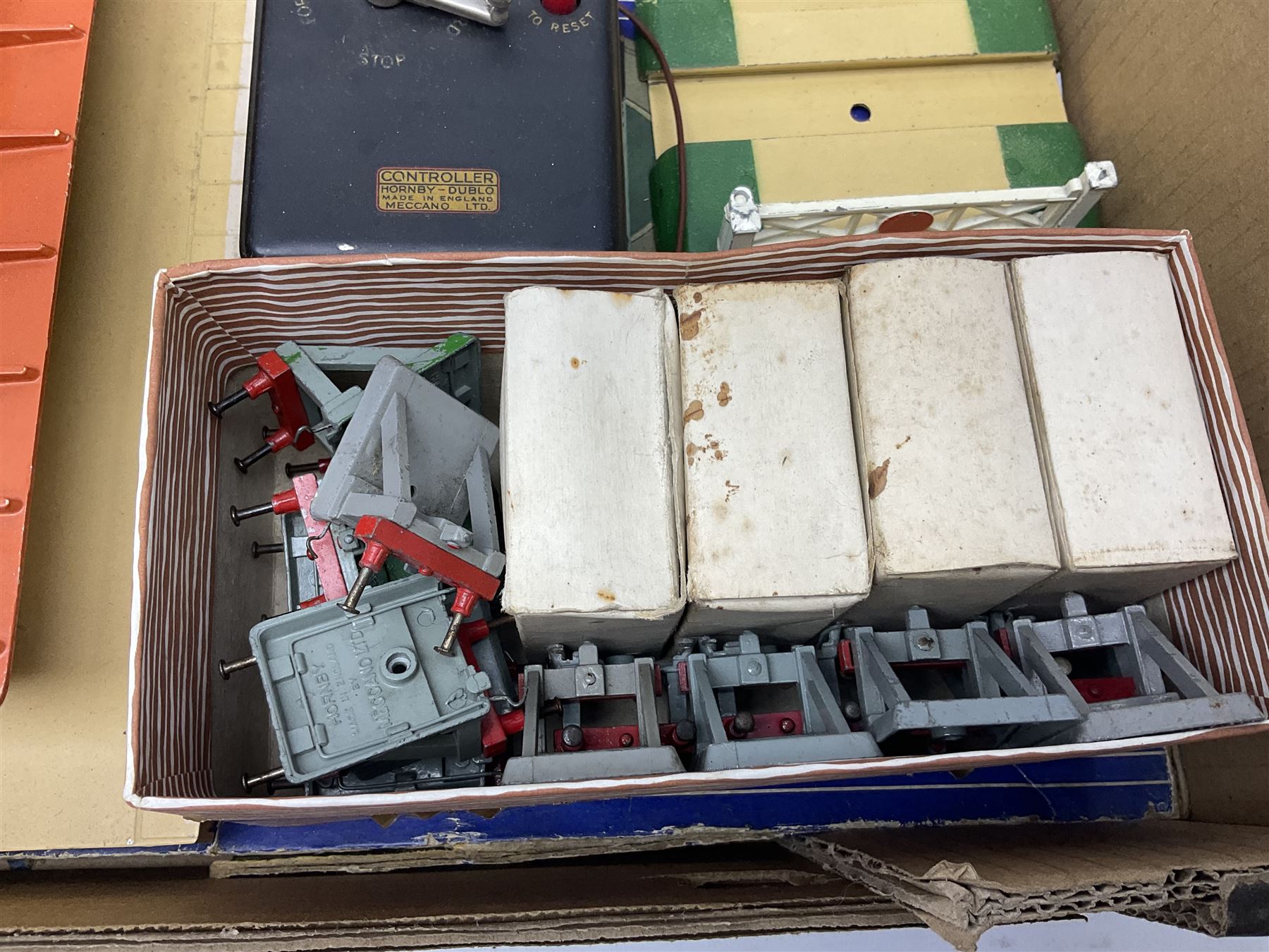 Hornby Dublo - D1 Turntable, D1 Island Platform and D1 Footbridge; all boxed; Through Station, Girder Bridge, signal box, level crossing, footbridge, quantity of buffer stops, power controller etc; unboxed