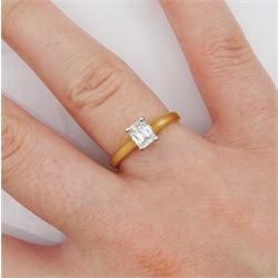 18ct gold single stone rectangular cut diamond ring, London 2001, diamond approx 0.50 carat