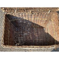 Wicker storage basket - THIS LOT IS TO BE COLLECTED BY APPOINTMENT FROM DUGGLEBY STORAGE, GREAT HILL, EASTFIELD, SCARBOROUGH, YO11 3TX