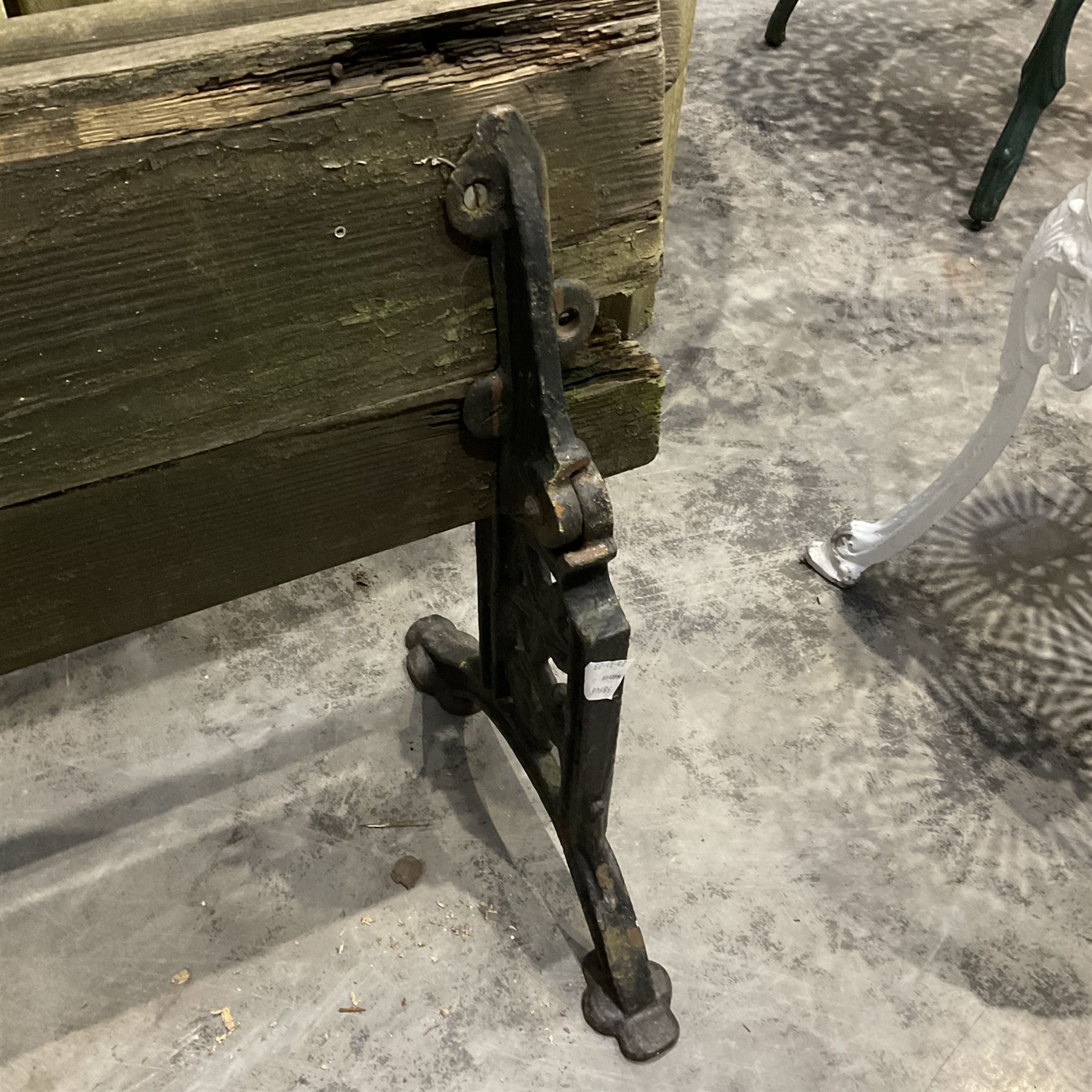 Early 20th century cast iron and wood slatted, foldable garden bench - THIS LOT IS TO BE COLLECTED BY APPOINTMENT FROM DUGGLEBY STORAGE, GREAT HILL, EASTFIELD, SCARBOROUGH, YO11 3TX