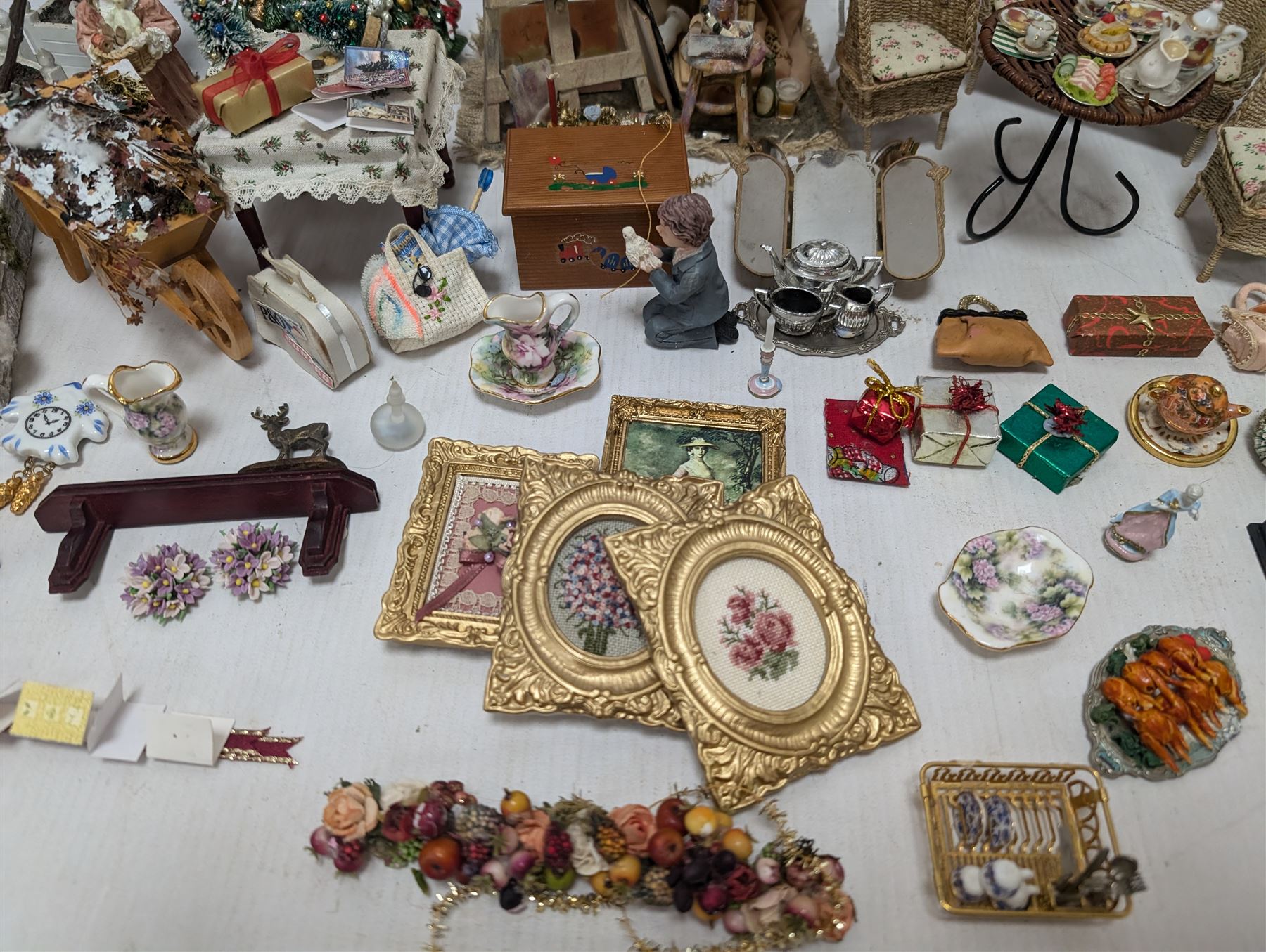 Dolls house conservatory and garden accessories, including sofa and chairs, trees, plants, paintings, Christmas decorations, etc 