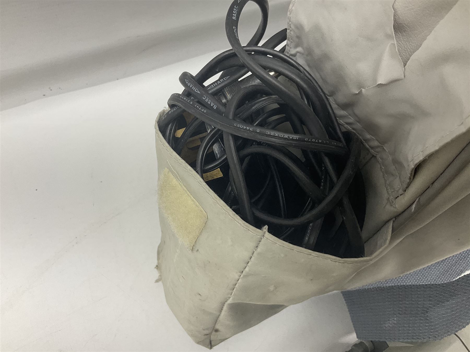 Amstrad PPC640 computer, with accessories