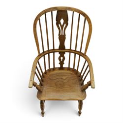 Early 20th century elm and ash high-back Windsor chair, double hoop-and-stick back with pierced and shaped splat, on turned supports joined by H-stretcher
