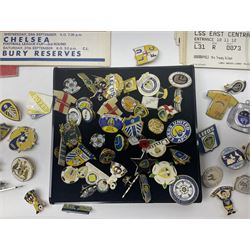 Leeds United football club - football association challenge cup competition final Saturday 11th April 1970 Chelsea vs Leeds United at Wembley programme, football association charity shield Saturday 10th August 1974 Leeds United vs Liverpool programme, various supporters pin badges, scarf for the league 1 playoff final Wembley stadium 25th May 2008, Danbury Mint 'Great Moments in the History of Leeds United' leather bound collectors edition, various used home game tickets etc