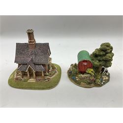 Seven Lilliput Lane cottages from the British and English collections, to include Paradise Lodge, Traveller's Rest etc, all boxed with deeds