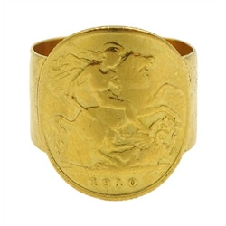1910 Gold half sovereign on a gold band stamped 22ct 