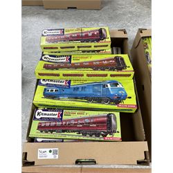 Large collection of Kitmaster scale model locomotives and carriages including Midland Pullman Power Car OO gauge no 31 and City of Truro OO gauge no 24, all boxed and mostly unbuilt