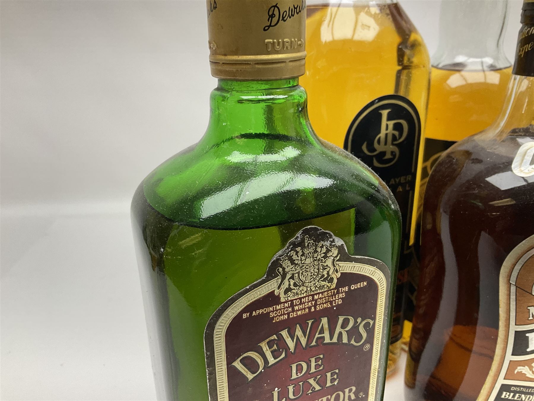 Ten bottles of blended Scotch whisky, including Macleod's Isle of Skye, Dalmeny De Luxe, Arden House, etc, various contents and proofs (10)