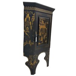 19th century Chinoiserie black lacquered corner cupboard