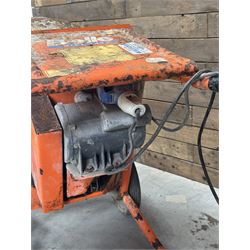 Bell Mini 140 Cement mixer