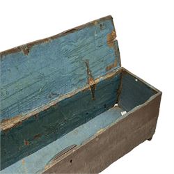 16th/17th century oak six plank boarded kist 