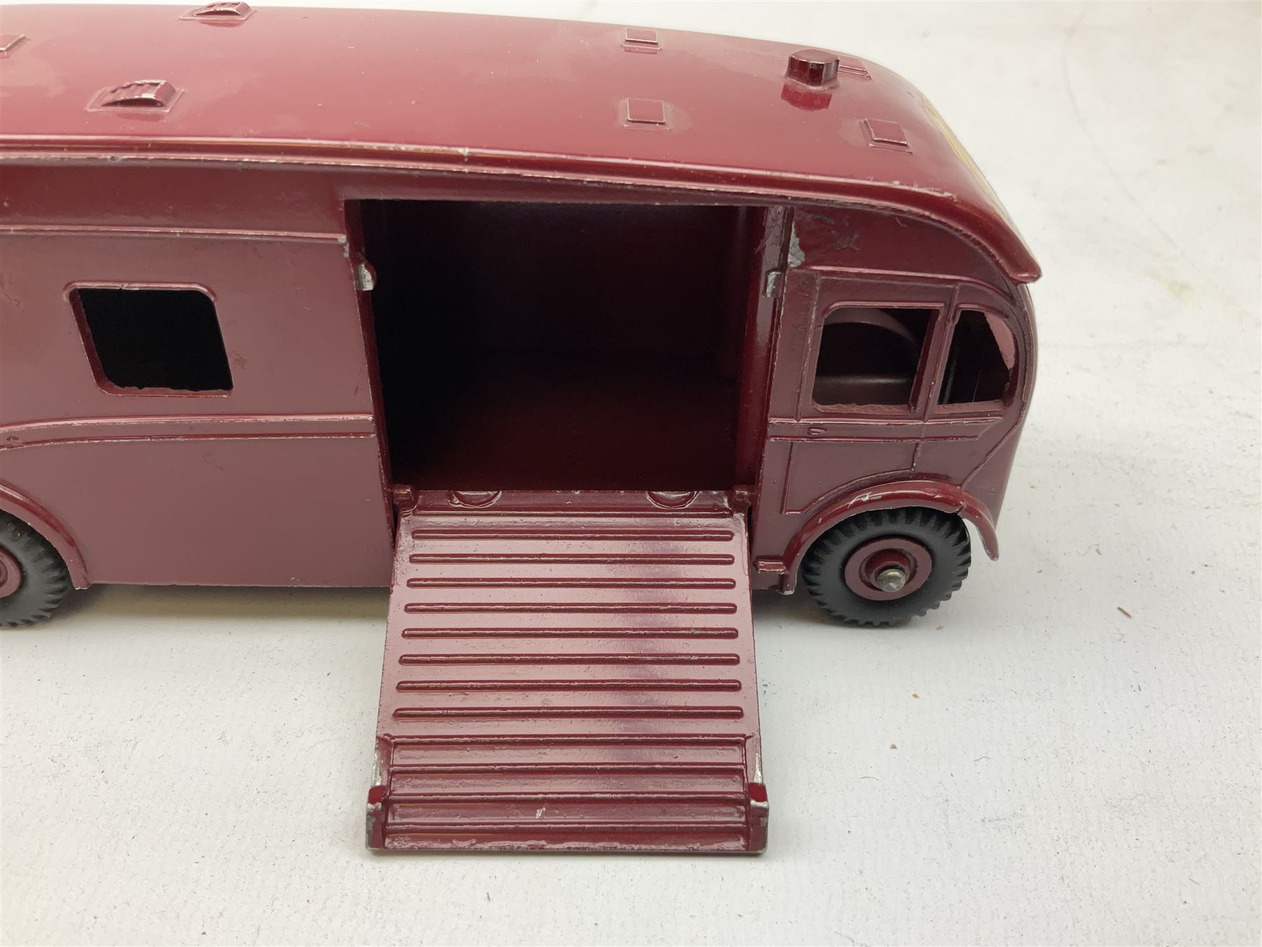 Dinky - Horse Box No.581; boxed
