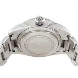 Tudor Black Bay Heritage gentleman's stainless steel automatic wristwatch, Ref. 79230N, serial No. Q106276, black dial with luminous dot and baton hour markers, on Tudor bracelet, with fold-over clasp, boxed with additional links and guarantee card dated 2019