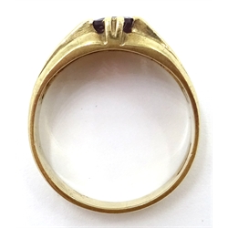  9ct gold garnet ring hallmarked  