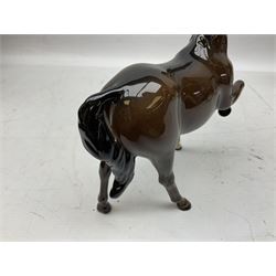Six Beswick figures of bay horses, including large hunter no.1734, Shire horse no.818, horse with tucked head no.1549, etc (6)