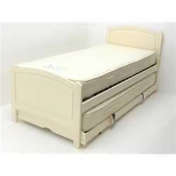  Single 3' cream finish bedstead with slide out guest bed, W92cm, H92cm, L202cm  