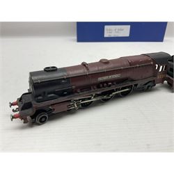 Hornby Dublo - 3-rail - EDL2 Duchess Class 4-6-2 locomotive 'Duchess of Atholl' No.6231 in LMS maroon; Class A4 4-6-2 locomotive 'Silver King' No.60016 in BR green with associated tender; and re-named Class A4 4-6-2 locomotive 'Lord Faringdon' No.60034 in matt green and BR gloss green tender; each in modern collector's plain blue box (3)