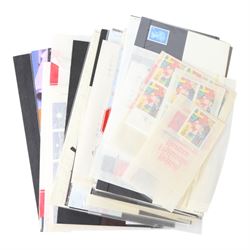 Queen Elizabeth II mint decimal stamps mainly in presentation packs, face value of usable postage approximately 180 GBP