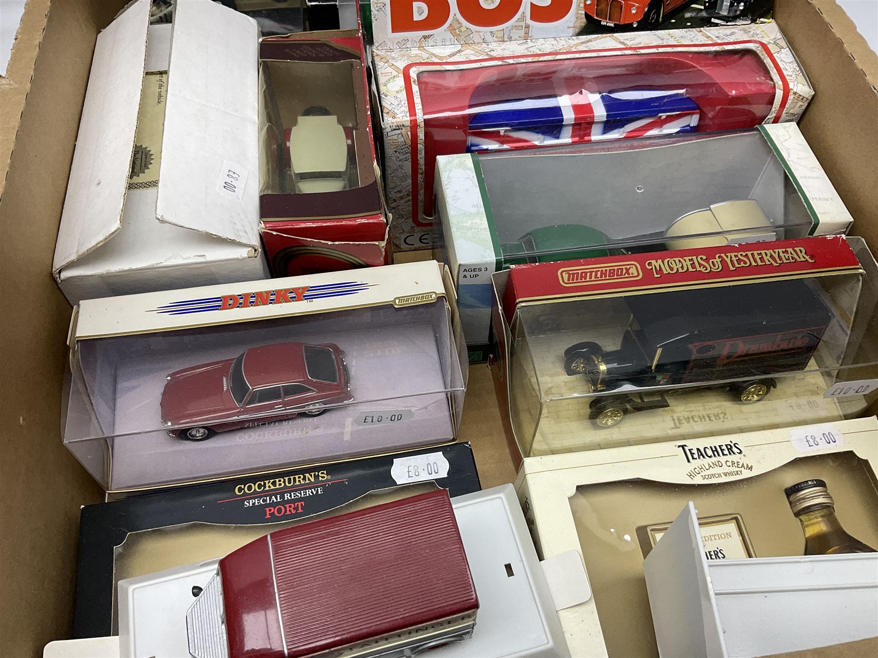 Corgi - Queen Elizabeth Golden Jubilee 1952 - 2002 1:40 scale die-cast model State Landau No. CC09901; boxed; Bburago Mercedes-Benz 500K Roadster 1936; and thirteen other modern die-cast models by Lledo, Matchbox, Cararama, Maisto, Quartzo etc; all boxed (15)