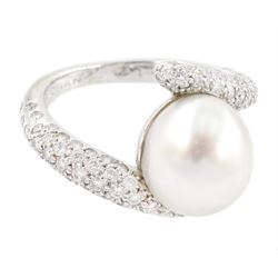 Chanel 18ct white gold pearl and diamond crossover ring, single cultured white / grey pearl, with pave set round brilliant cut diamond shoulders, hallmarked