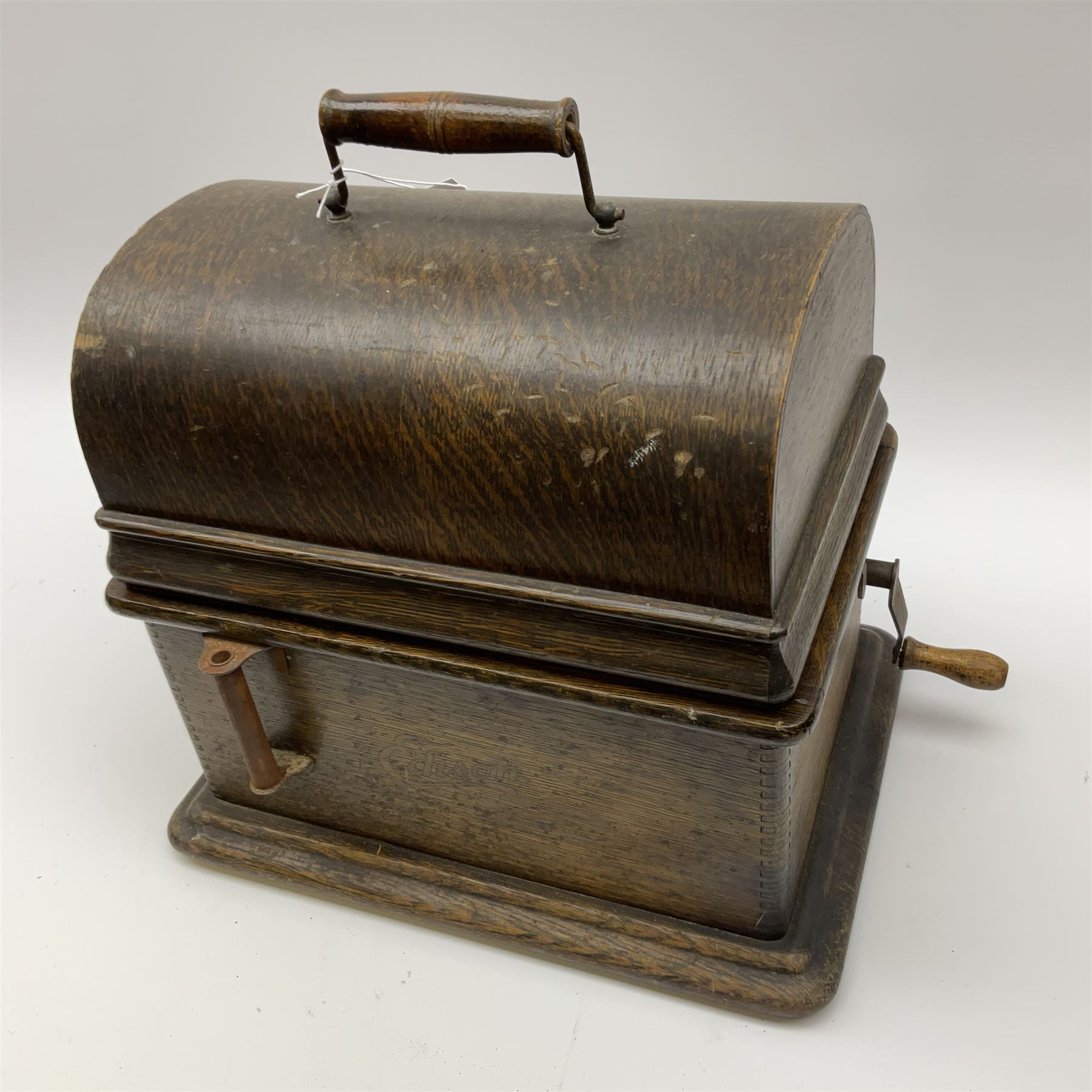 Early 20th century oak cased Edison Standard Phonograph with Model R 4-minute reproducer and brass horn, serial no.572593, last patent date 1905, with cover and cranking handle W33cm