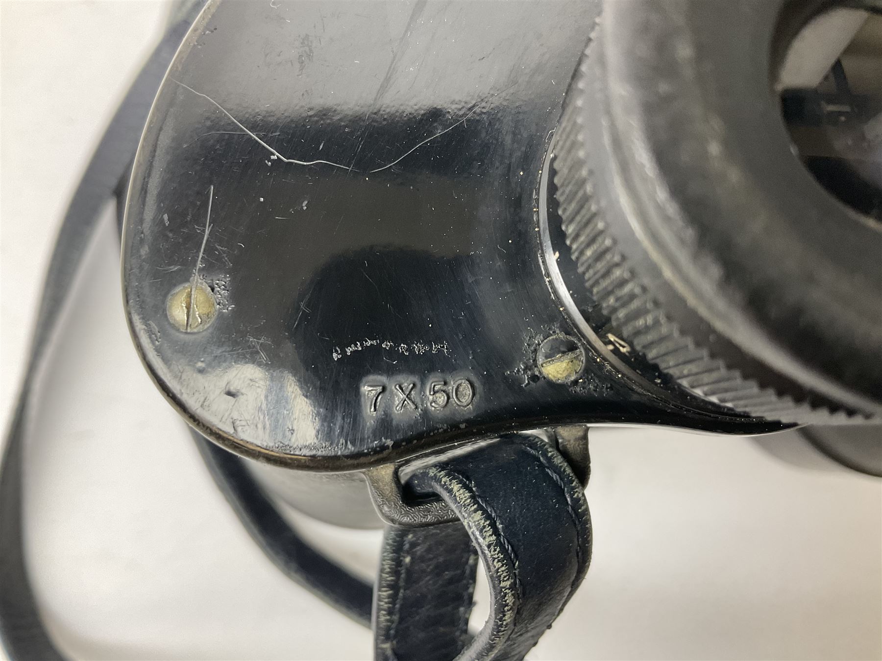 Pair of WW2 Bausch & Lomb U.S. Navy 7 x 50 binoculars, Mk.1 Model 2, impressed BU Ships No.80975 1941, serial no.OY6585, with neck strap